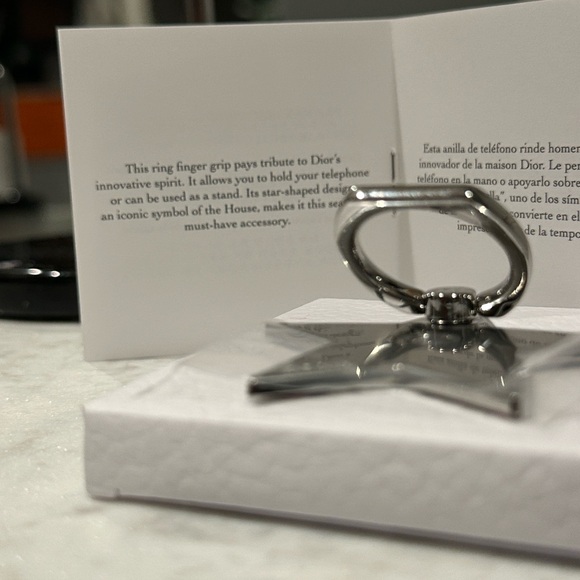 Dior Metallic Star Keyring - Picture 4 of 7